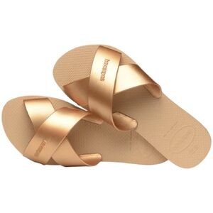 Havaianas Women's Metallic Gold Sandals